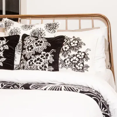 Fabric cushions - Lei White Cushion - SHAKU