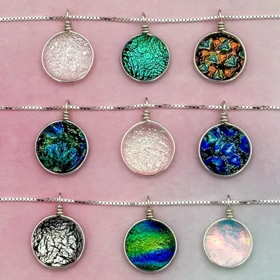 Jewelry - 9 dichroic glass pendant necklaces - BIJOUX EVIDENCE