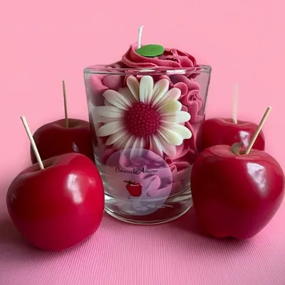 Gifts - Candy Apple scented candle - 200ml - MURI CREATIONS