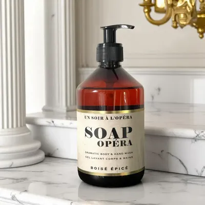 Savons - SAVON LIQUIDE - GEL LAVANT CORPS & MAINS - BOISÉ ÉPICÉ - 490 ML - UN SOIR A L'OPERA
