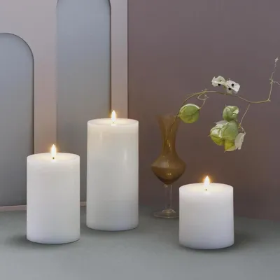 Éclairage LED - Bougies piliers fondues, couleurs basiques, soie - MOODS & MORE