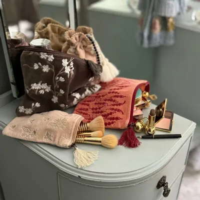 Decorative objects - Make-up table - MEANDER
