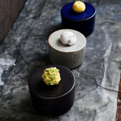 Formal plates - Raised plate - Buno - MARUMITSU POTERIE