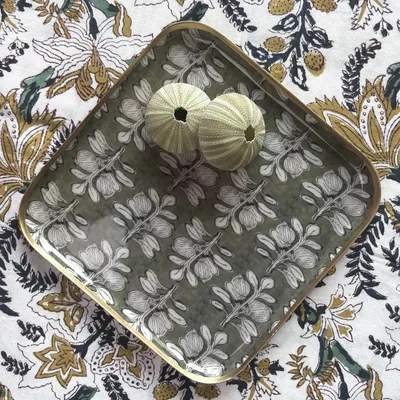 Plateaux - Plateaux métal émaillé Alhambra, bordure dorée peinte main - MAISON LILO