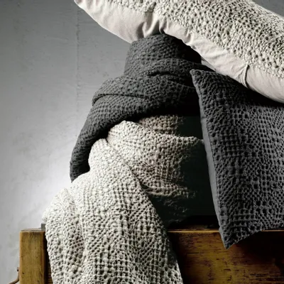 Linge de lit - Jeté Tana Craie 260 X 260 - MAISON VIVARAISE - SDE VIVARAISE WINKLER