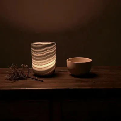 Bougeoirs et photophores  - Bougeoir Kara Set de 2 - Pierre d'albâtre - fabriqué à la main et écol - MAISON ZOE