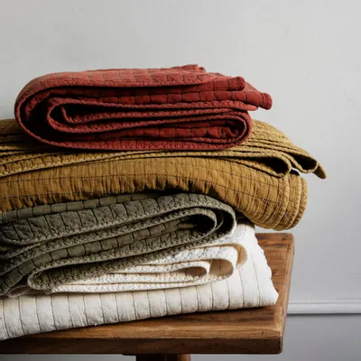 Throw blankets - Quilted Cotton Throw - MADAM STOLTZ