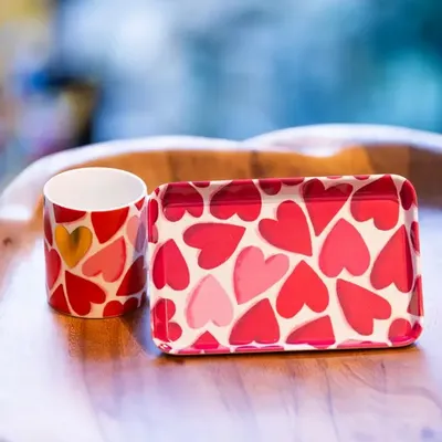 Accessoires thé et café - MUGS en céramique illustrés avec leur boite cadeau et dorure - CARTESDART