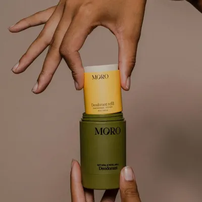 Fragrance for women & men - Refillable deodorant - MORO ESSENTIALS BV