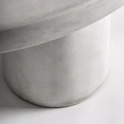 Tables basses - Table basse en grès gris cassé de 85x85x35 cm - VICAL