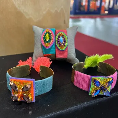 Bracelets - Embroidered hammered copper cuff - FIL MAIN