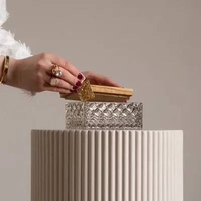 Cristallerie - Boîte à bijoux en cristal avec un couvercle en bois Mokka - PEKALLA CRISTAL GLASS