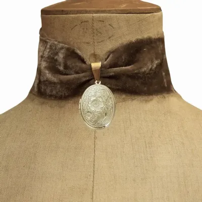 Jewelry - Choker Brown Silk Velvet - Locket - FASCINATO