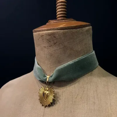 Jewelry - Necklace Benvolio - Choker in green velvet - FASCINATO