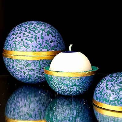Cadeaux - Bougie Globe Bollywood à l'épicéa - PONPON CURIOSITAS