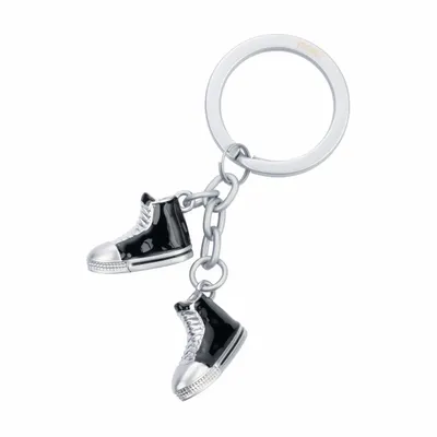Cadeaux - Porte-clés avec 2 pendentifs : mini ,,CHUCKS'' noirs - TROIKA GERMANY