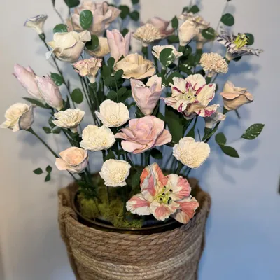 Objets de décoration - Composition florale en porcelaine - FLEURIR L AVENIR