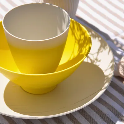 Assiettes au quotidien - Set essentiel vaisselle naturelle Jaune et Gris - TABLE & NATURE