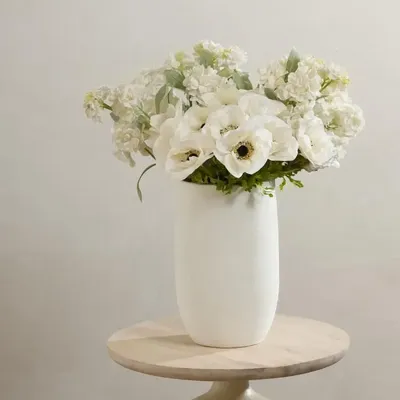 Décorations florales - ANEMONES COURONNE - LOU DE CASTELLANE