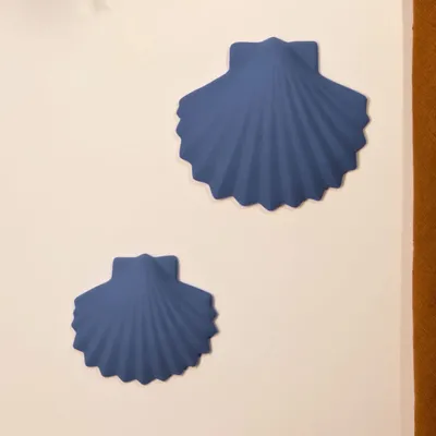 Outdoor decorative accessories - CALYPSO (Shell) - MONOCHROMIC CERAMIC