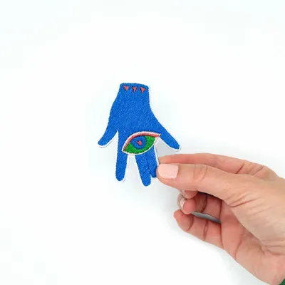 Cadeaux - Broche “Main qui voit” – Pour celles qui ressentent, protègent - PETIT POIRIER