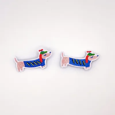 Brooches - Beaded Dachshund Brooch – A Chic and Quirky Touch - PETIT POIRIER