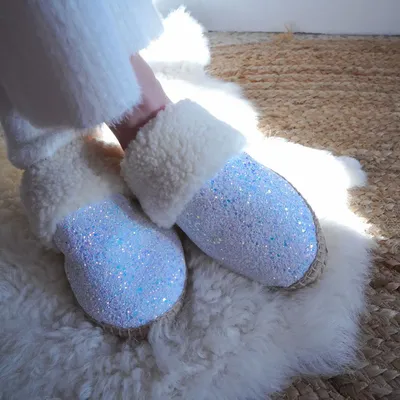 Homewear bien-être - Pantoufles femme pailletées blanches – Laine & semelle jute artisanale - ATELIER COSTÀ