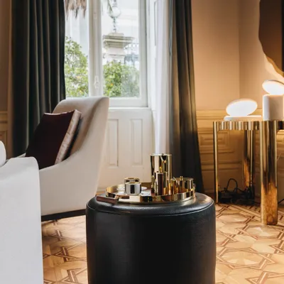 Stools - Escape Stool in Stainless Steel Base - DUISTT