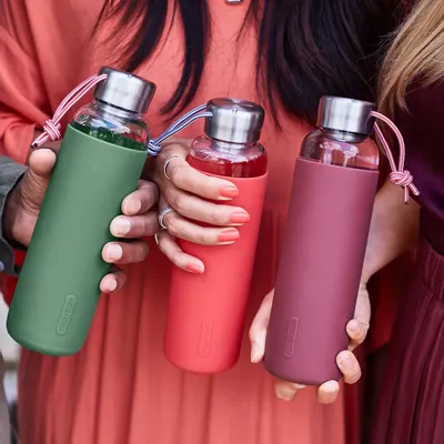Glass - Borosilicate Glass water bottle - 600ml-  with silicone protection - BLACK+BLUM EUROPE