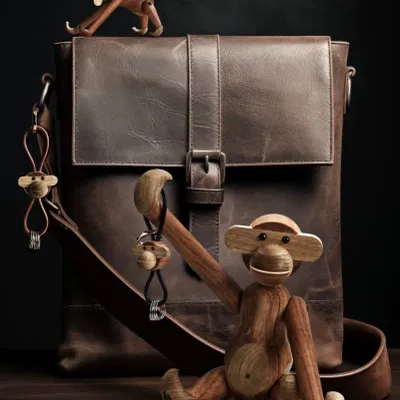 Gifts - Monkey gold keychain witt Natural Leather - Kay Bojesen - ROSENDAHL DESIGN GROUP A/S