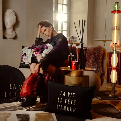 Fabric cushions - Embroidery Pillow and Plaid - PODEVACHE