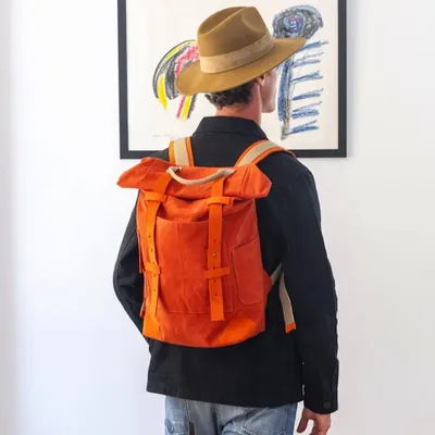 Sacs et cabas - GRAND SAC A DOS - RANDONNEUR. - TRAVAUX EN COURS...