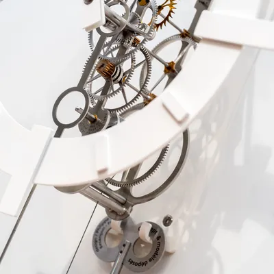 Objets design - “UNCATCHABLE” Horloge UTINAM Philippe LEBRU x seconde/seconde/ - UTINAM BESANCON