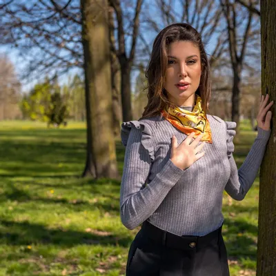 Foulards et écharpes - Foulard en Soie Majestic Horses Golden 45x45 CM - RALUFINEART