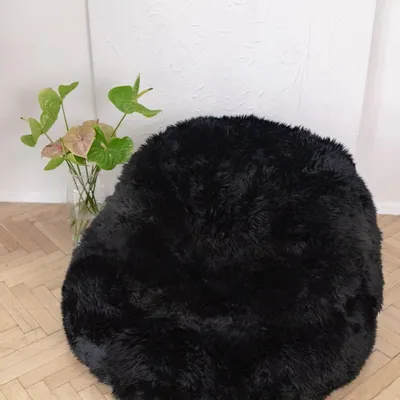 Poufs - Pouf en Peau de Mouton Naturelle – Noir - MELLOW CONCEPT STORE