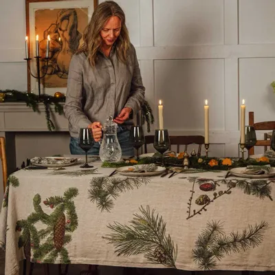 Table cloths - Shady Conifers  ǀ 100% Linen Tablecloth - LINOROOM 100% LINEN TEXTILES