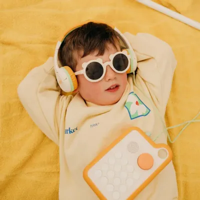 Children's games - Fabli, the interactive screen-less companion for children - FABLI