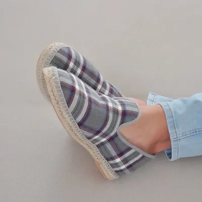 Homewear - Charentaise slippers – pure wool, iconic style, hand-stitched - ATELIER COSTÀ