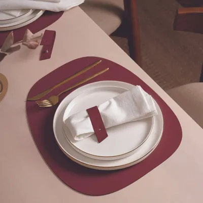 Sets de table - SET DE TABLE EN CUIR RECYCLÉ - VACAVALIENTE