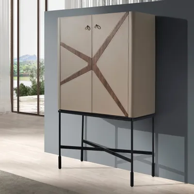 Buffets - Buffet haut en similicuir, noyer et acier noir - ANGEL CERDÁ