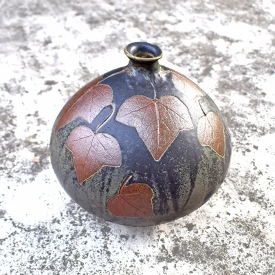 Objets de décoration - Petite boule lierre art déco - CÉRAMIQUE HELENE RAYMOND