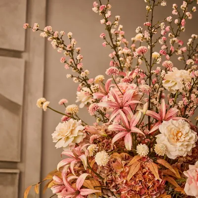 Floral decoration - Pastel artificial flower mix - SILK-KA BV