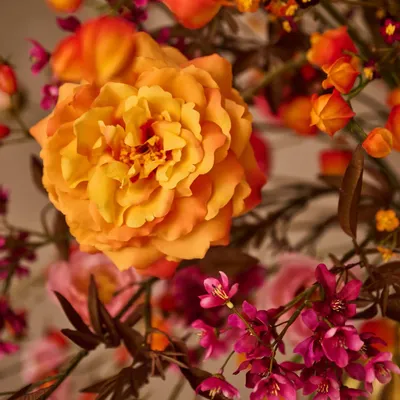 Floral decoration - Radiant artificial autumnal flowers - SILK-KA BV