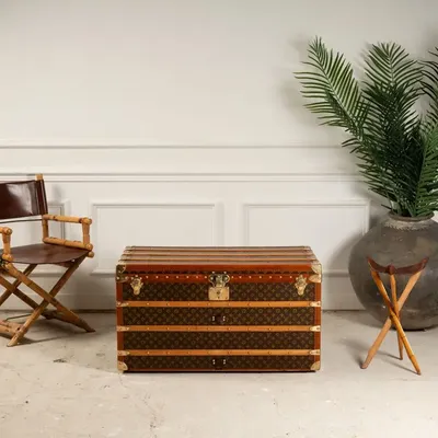 Decorative objects - Louis Vuitton Courier Box - BAGAGE COLLECTION