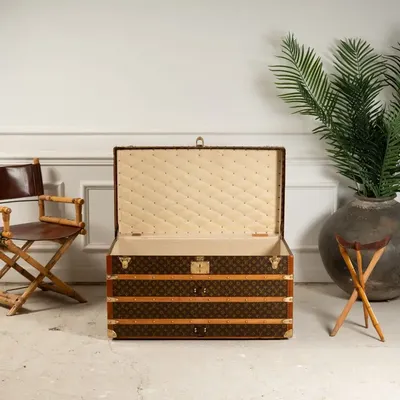 Decorative objects - Louis Vuitton Courier Box - BAGAGE COLLECTION
