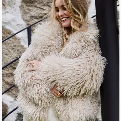 Bags and totes - women's fashion accessories. - THE MOSHI AB