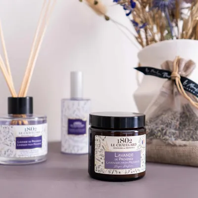 Gifts - Perfumed candle Lavender - LE CHATELARD 1802