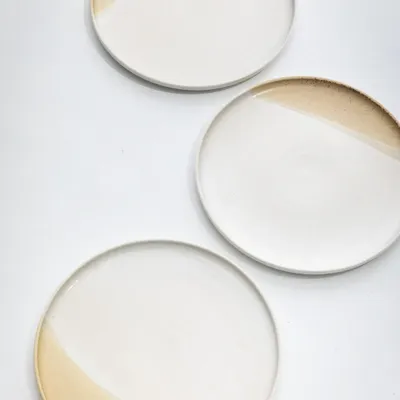 Assiettes au quotidien - Assiette Tuntu Blanc naturel Marron clair 25 cm - PENTIK