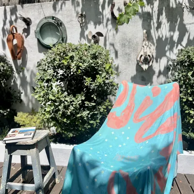 Design textile et surface - Nappe décorative en tissu « Radiate Positivity - PINK PAMPAS