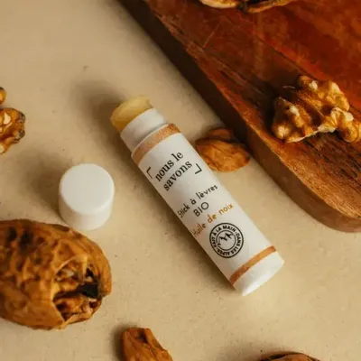 Cosmétiques - Stick à lèvres bio - noix - NOUS LE SAVONS